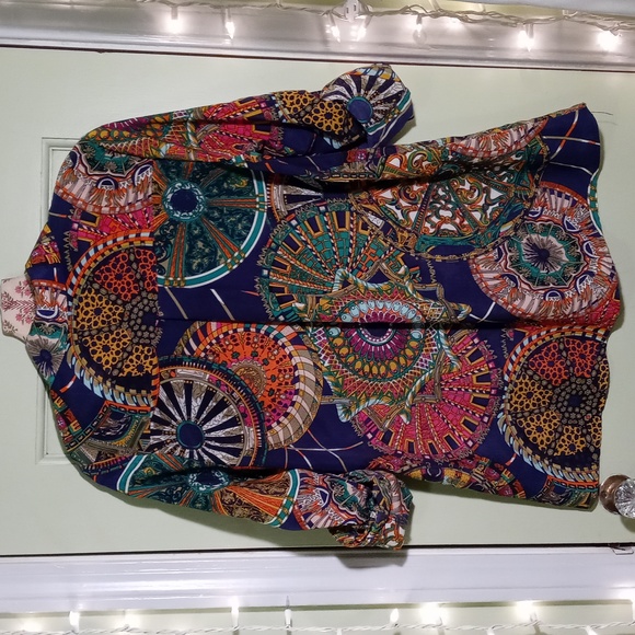 Women's Catch My I faux silk button up dress shirt kaleidoscope print S - Picture 7 of 7